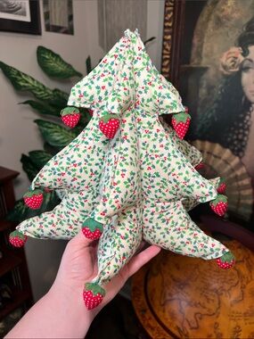 Vintage Kitsch 3D Stuffed Holly Berry Fabric Christmas Tree with Strawberries